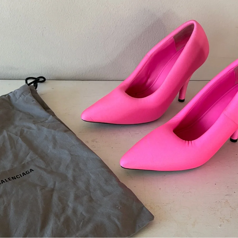 Balenciaga pink puffy knife heels - Picture 2 of 13